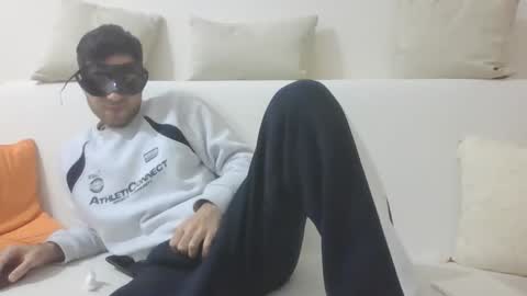 Snapshot of sero98313230 chatting on April 15, 2026, 6:42 am sero98313230 online show from April 15, 2026, 6:42 am