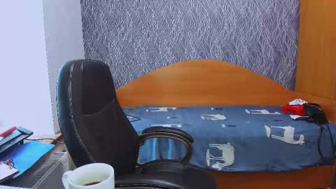 Snapshot of serpenttempter88 chatting on March 1, 2025, 9:51 am VIOLA online show from March 1, 2025, 9:51 am