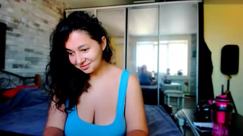 Snapshot of serpenttempter88 chatting on September 24, 2025, 5:33 am VIOLA online show from September 24, 2025, 5:33 am