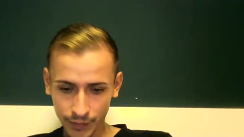 Snapshot of sesinha69 chatting on October 31, 2025, 9:54 am Sesinha online show from October 31, 2025, 9:54 am