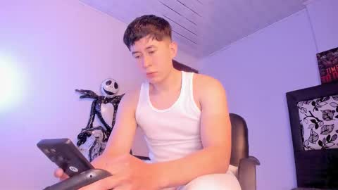 Snapshot of setsuna_10 chatting on November 14, 2025, 12:09 am david online show from November 14, 2025, 12:09 am