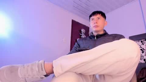 Snapshot of setsuna_10 chatting on November 27, 2025, 2:02 am david online show from November 27, 2025, 2:02 am