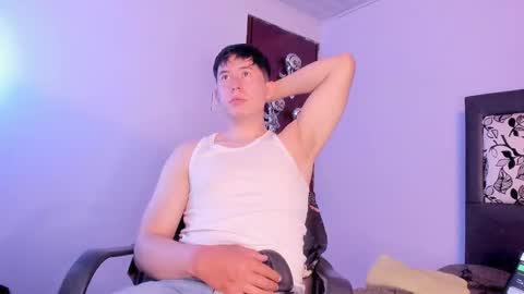 Snapshot of setsuna_10 chatting on December 5, 2025, 12:19 am david online show from December 5, 2025, 12:19 am