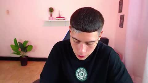 Snapshot of setthomas chatting on September 26, 2025, 2:21 pm Thomas online show from September 26, 2025, 2:21 pm