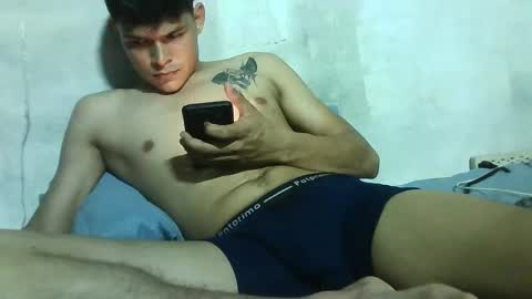 Snapshot of sex_boy9_ chatting on October 22, 2025, 1:06 am sex boy9 online show from October 22, 2025, 1:06 am
