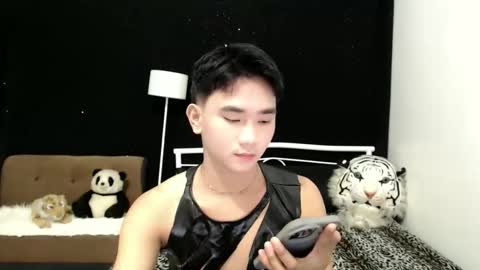 sexandroid1016 online show from October 18, 2025, 9:43 am