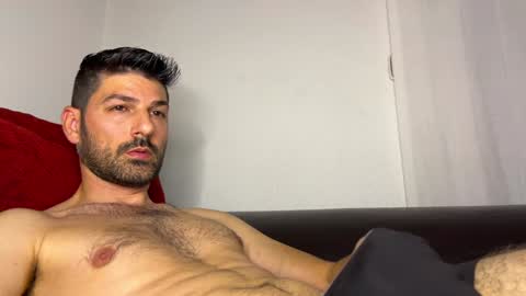 Snapshot of sexfriendch chatting on December 19, 2024, 11:25 pm Lucenzo online show from December 19, 2024, 11:25 pm