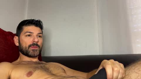 Lucenzo  online show from November 18, 2025, 9:03 am