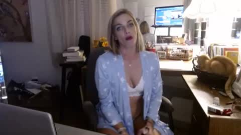 Snapshot of sexi_chrisly chatting on November 22, 2025, 4:44 am Sexi Chrisly online show from November 22, 2025, 4:44 am