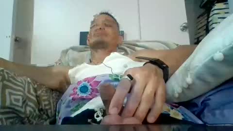 Snapshot of sexiiisenseiii chatting on December 28, 2024, 2:22 am dankdiggler online show from December 28, 2024, 2:22 am