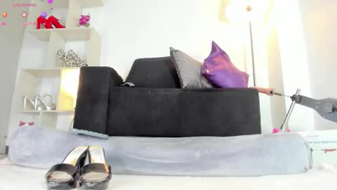 Rosa  online show from September 27, 2025, 12:43 pm