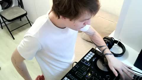 Snapshot of sexplace_ chatting on April 28, 2026, 7:24 am Jennis and OliverPvt is open online show from April 28, 2026, 7:24 am
