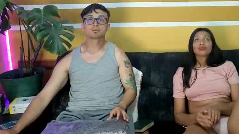 KhidaMilo online show from November 22, 2025, 9:14 pm