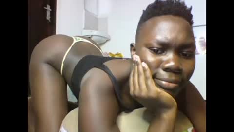 Snapshot of sexqueen02 chatting on January 30, 2025, 9:15 am sexqueen02 online show from January 30, 2025, 9:15 am