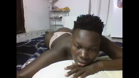 Snapshot of sexqueen02 chatting on February 1, 2025, 11:37 pm sexqueen02 online show from February 1, 2025, 11:37 pm