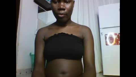 Snapshot of sexqueen02 chatting on February 6, 2025, 11:43 am sexqueen02 online show from February 6, 2025, 11:43 am