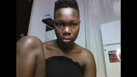 Snapshot of sexqueen02 chatting on February 7, 2025, 5:41 am sexqueen02 online show from February 7, 2025, 5:41 am