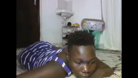 Snapshot of sexqueen02 chatting on February 18, 2025, 11:52 pm sexqueen02 online show from February 18, 2025, 11:52 pm