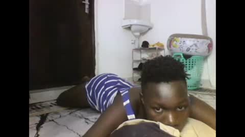 Snapshot of sexqueen02 chatting on February 19, 2025, 2:55 am sexqueen02 online show from February 19, 2025, 2:55 am