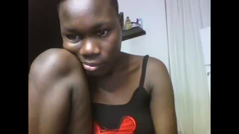 Snapshot of sexqueen02 chatting on February 20, 2025, 12:19 am sexqueen02 online show from February 20, 2025, 12:19 am