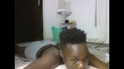 Snapshot of sexqueen02 chatting on February 20, 2025, 3:23 am sexqueen02 online show from February 20, 2025, 3:23 am