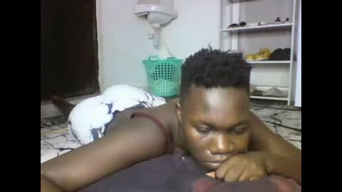 Snapshot of sexqueen02 chatting on February 25, 2025, 2:03 am sexqueen02 online show from February 25, 2025, 2:03 am