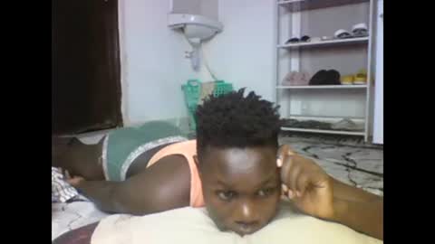 Snapshot of sexqueen02 chatting on February 26, 2025, 11:59 pm sexqueen02 online show from February 26, 2025, 11:59 pm