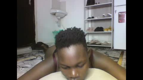 Snapshot of sexqueen02 chatting on February 27, 2025, 9:04 pm sexqueen02 online show from February 27, 2025, 9:04 pm