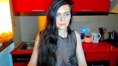 Snapshot of sexqueen1111 chatting on February 3, 2026, 3:26 am sexqueen1111 online show from February 3, 2026, 3:26 am