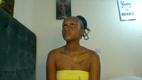 Snapshot of sexsy_sally chatting on December 10, 2024, 5:22 pm sexsysally online show from December 10, 2024, 5:22 pm