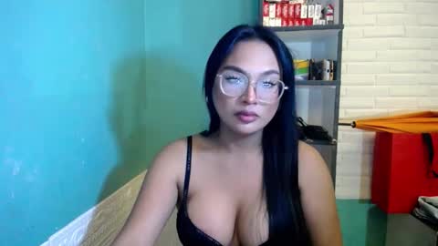 Snapshot of sexuallyattractive_mae chatting on May 21, 2026, 9:11 pm sexuallyattractive_mae online show from May 21, 2026, 9:11 pm