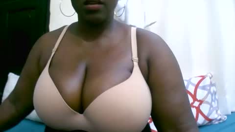 sexxi_ebony online show from September 28, 2025, 1:11 am