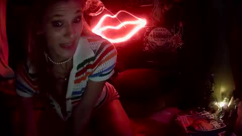 Leeah CloudZzz online show from November 10, 2025, 4:17 pm