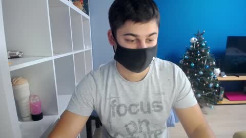 Snapshot of sexxxdickbig chatting on December 27, 2024, 8:24 am Tommy online show from December 27, 2024, 8:24 am