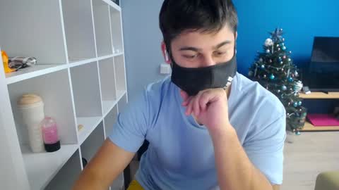 Snapshot of sexxxdickbig chatting on December 28, 2024, 9:42 am Tommy online show from December 28, 2024, 9:42 am
