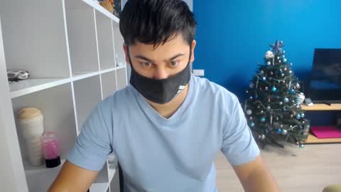 Snapshot of sexxxdickbig chatting on December 29, 2024, 7:17 am Tommy online show from December 29, 2024, 7:17 am