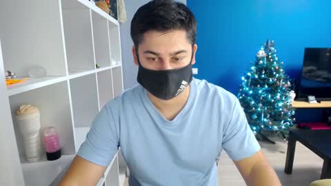 Snapshot of sexxxdickbig chatting on January 1, 2025, 4:39 pm Tommy online show from January 1, 2025, 4:39 pm