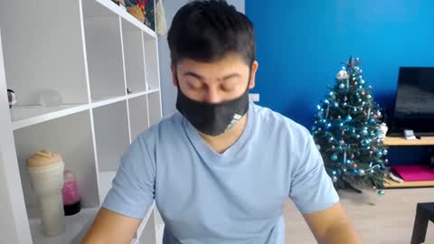 Snapshot of sexxxdickbig chatting on January 3, 2025, 7:27 am Tommy online show from January 3, 2025, 7:27 am