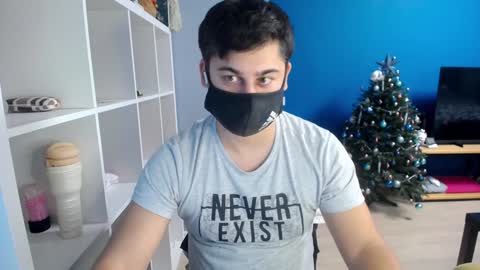 Snapshot of sexxxdickbig chatting on January 9, 2025, 8:22 pm Tommy online show from January 9, 2025, 8:22 pm