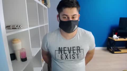 Snapshot of sexxxdickbig chatting on March 7, 2025, 8:33 pm Tommy online show from March 7, 2025, 8:33 pm