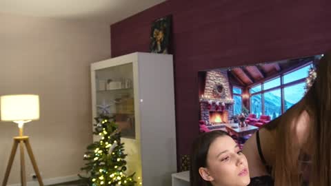 Snapshot of sexxxsirens chatting on December 15, 2025, 8:29 am Hannah Monica Annie Andrea Eva Lina online show from December 15, 2025, 8:29 am