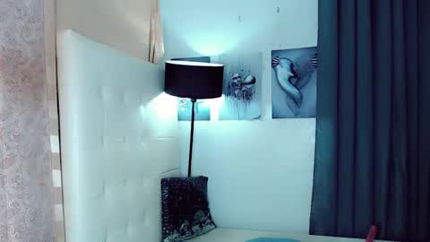 sexxxy_caroline online show from February 1, 2025, 11:10 am