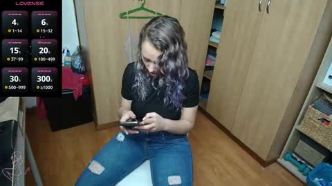 Snapshot of sexxxycrystali chatting on September 10, 2025, 9:09 am sexxxycrystali online show from September 10, 2025, 9:09 am