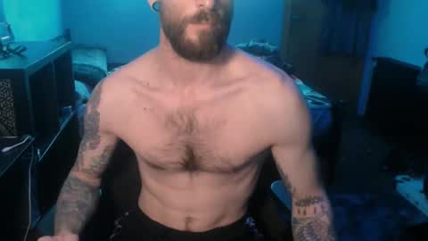 SiuL online show from February 12, 2025, 4:22 pm