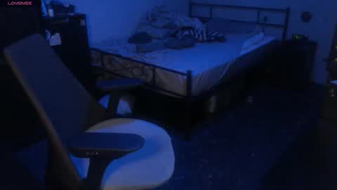 SiuL online show from October 11, 2025, 9:30 am