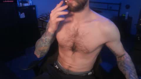 SiuL online show from October 18, 2025, 1:23 pm