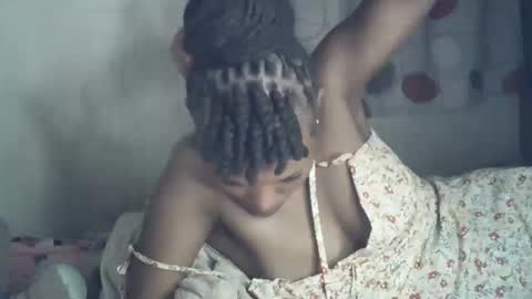 Snapshot of sexxy_curvy23 chatting on February 3, 2026, 2:53 am sexxy_curvy23 online show from February 3, 2026, 2:53 am