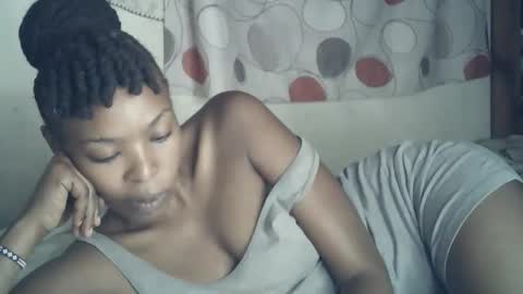 Snapshot of sexxy_curvy23 chatting on February 13, 2026, 4:19 am sexxy_curvy23 online show from February 13, 2026, 4:19 am