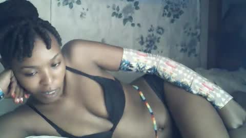 Snapshot of sexxy_curvy23 chatting on February 25, 2026, 10:14 am sexxy_curvy23 online show from February 25, 2026, 10:14 am