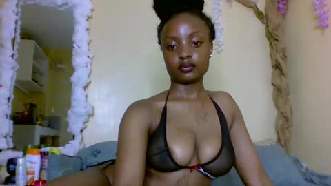 Snapshot of sexxy_daisyy chatting on November 5, 2025, 4:56 am sexxy_daisyy online show from November 5, 2025, 4:56 am